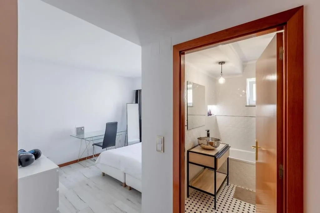 Spacious 3-Bedroom Condo In Lisboa Portugal